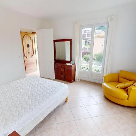 Apartment 2p Au 1er Etage D'une Maison Avec Jardin, A 5 Min Du Centre Et De La - Fr-1-196-360 Menton